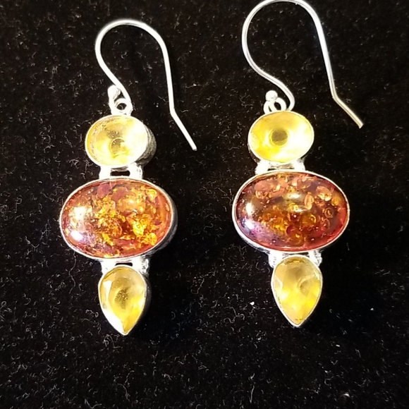 Jewelry - WONDERFUL EARRINGS NWOT